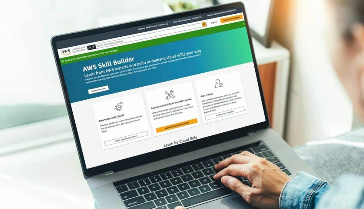 أمازون تقدم دورات تدريبية مجانية في الذكاء الاصطناعي