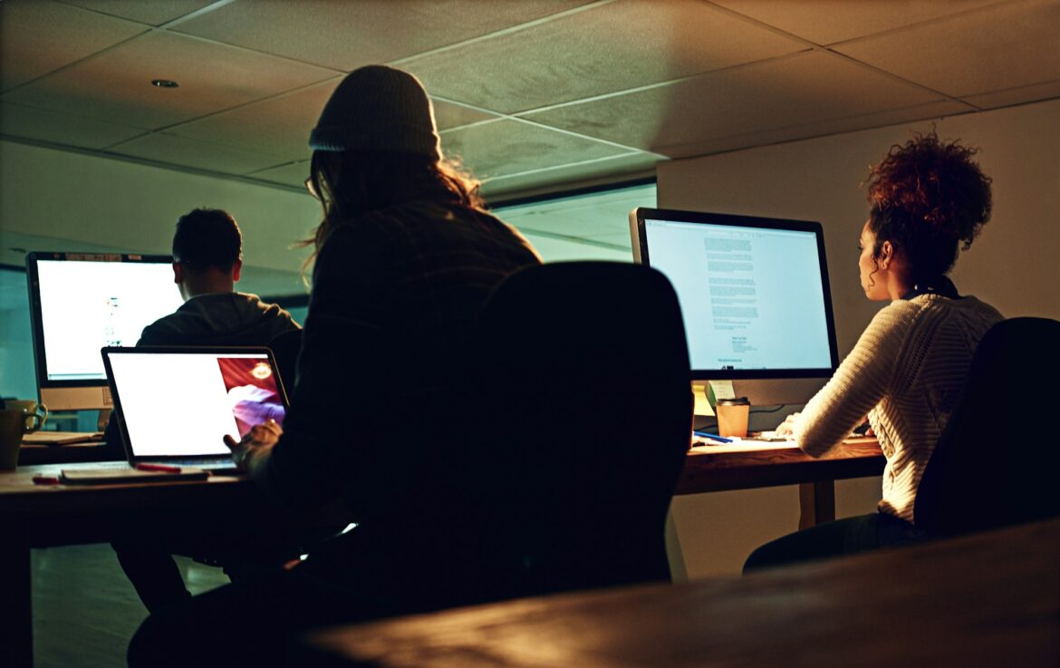 الذكاء الاصطناعي يشكل خطرًا على ذاكرة التلاميذ: بحث يبرز أخطار الإفراط في استعمال ChatGPT