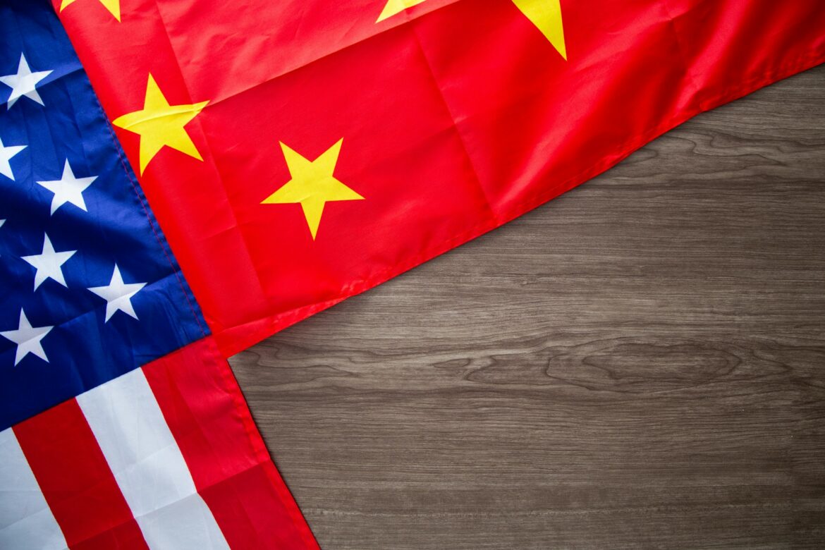 الصين والولايات المتحدة يواصلان المناقشات لبناء إطار تعاوني حول الذكاء الاصطناعي