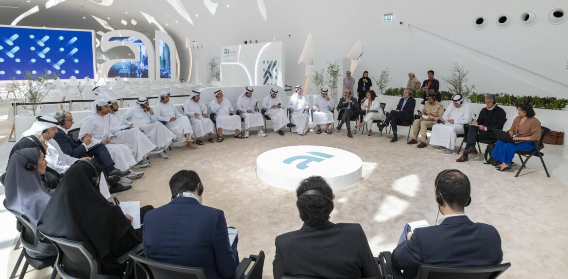 دبي تتحول إلى مركز عالمي لتطوير الذكاء الاصطناعي في إطار فعاليات "خلوة الذكاء الاصطناعي"