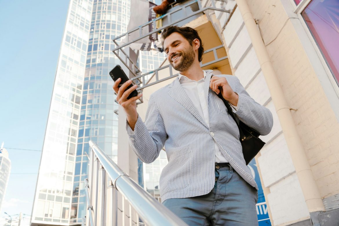 هل الهواتف الذكية على وشك أن يصبح صديقك المفضل بفضل الذكاء الاصطناعي؟