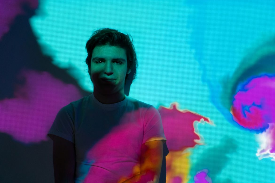 فن الذكاء الاصطناعي: تحديات وآفاق الإبداع في العصر الرقمي