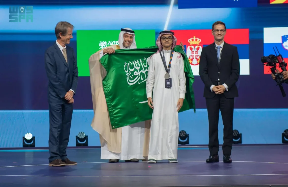 IAIO: تكريم 44 طالبًا، وفريق سعودي يتألق بالميدالية الفضية