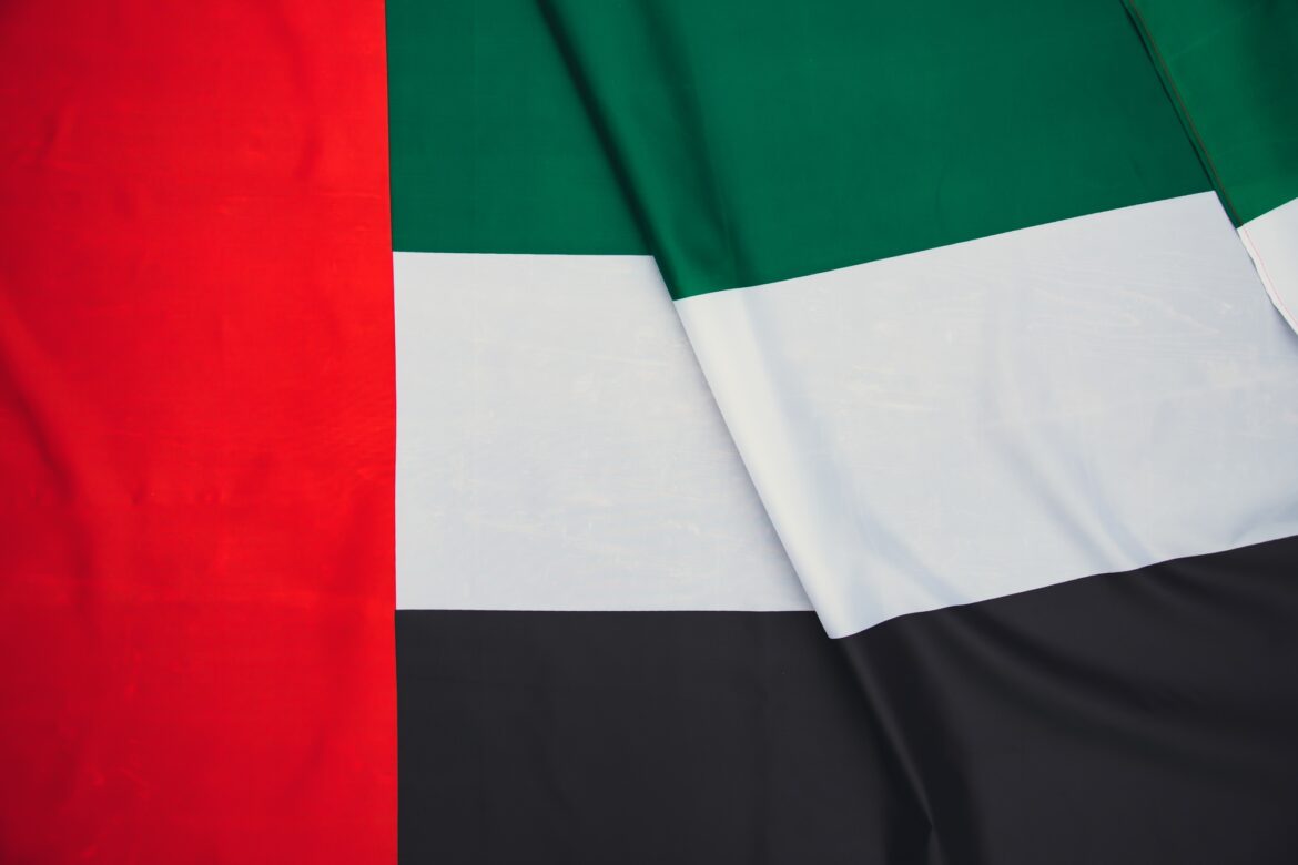 الإمارات تقود العالم باستخدام الذكاء الاصطناعي في التشريعات!