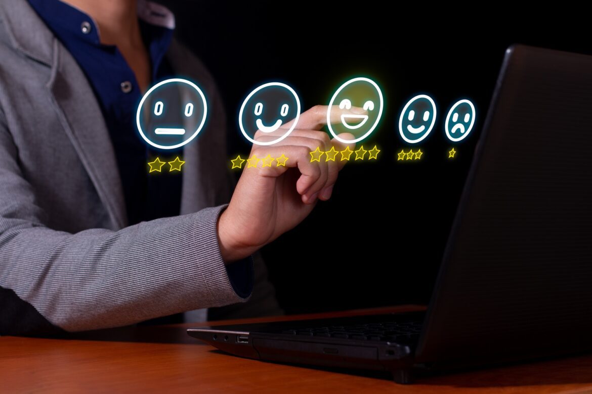 Men positively value the user experience in customer service.