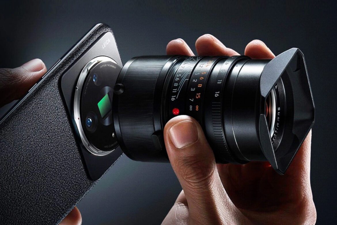 1761824811_Xiaomi-17-Ultra-leak-reveals-worlds-first-physical-zoom-camera.jpg