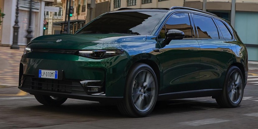 ليبرموتور-C10-AWD-بقوة-598-حصانًا-يظهر-في-زيورخ.jpg