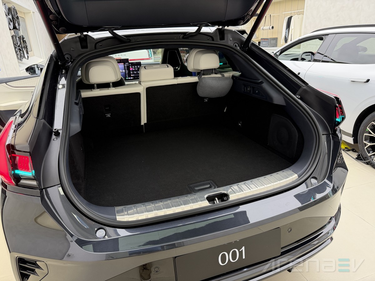 مراجعة زيكير 001