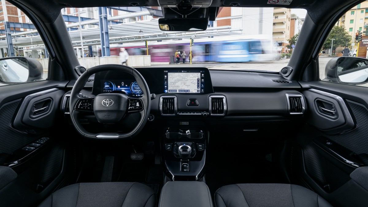 تويوتا أوربان كروزر EV