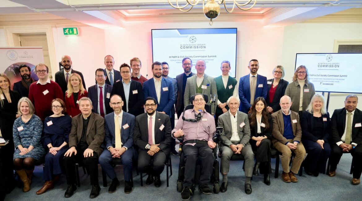 منتدى أبوظبي للسلم يترأس لجنة الإيمان و الذكاء الاصطناعي في بريطانيا: بناء جسور بين الدين والتكنولوجيا