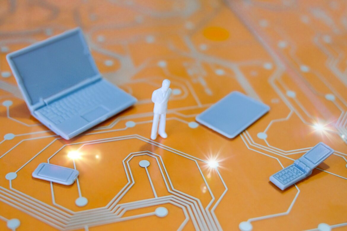 كيف يمكن لـ إنترنت الأشياء تغيير صناعة النقل واللوجستيات؟