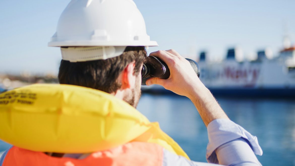 دراسة Orca AI: فوائد اعتماد الذكاء الاصطناعي في تقليل انبعاثات الشحن البحري