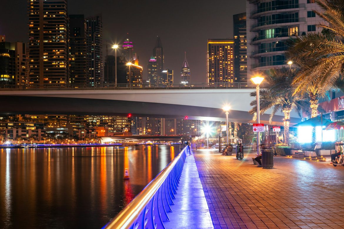 الإمارات تواصل ريادتها العالمية في قطاع الذكاء الاصطناعي