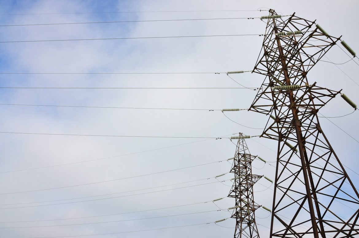 التقنيات المتقدمة: الذكاء الاصطناعي واستهلاك الطاقة - الفرص والمخاطر