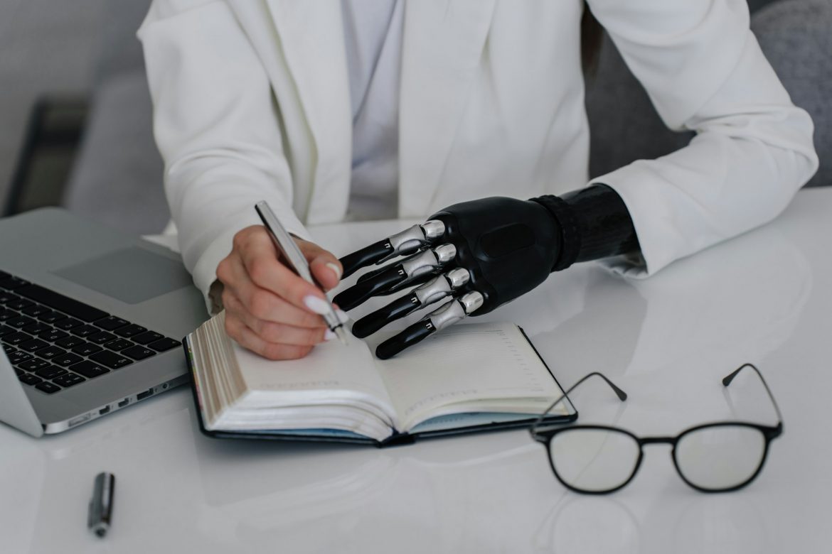 هل يمكن للذكاء الاصطناعي تقليد خط يدك؟ تعرف على التقنية الجديدة وتأثيراتها