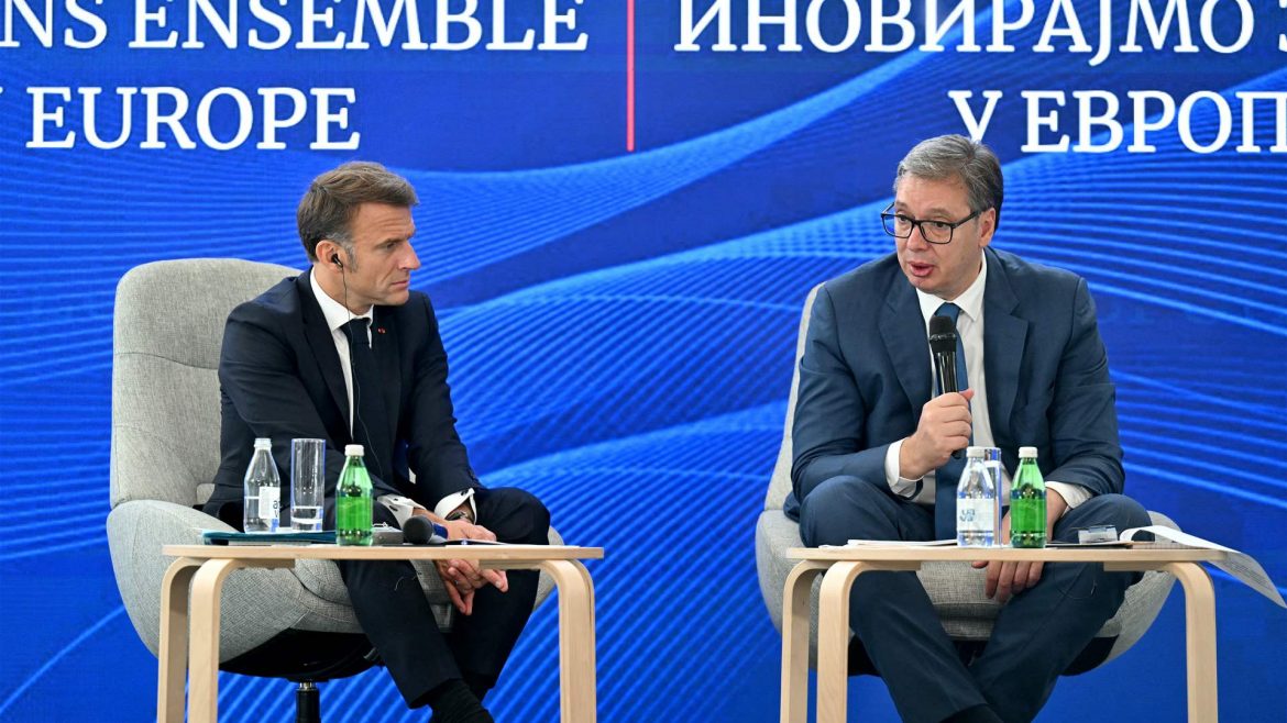 طموح ماكرون في الذكاء الاصطناعي: هل يمكن لأوروبا اللحاق بالصين والولايات المتحدة؟