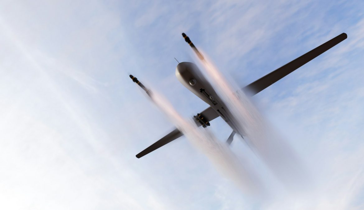 تغيير قواعد اللعبة العسكرية: كيف تعيد أسراب الطائرات المسيرة المستندة إلى الذكاء الاصطناعي تعريف الحرب