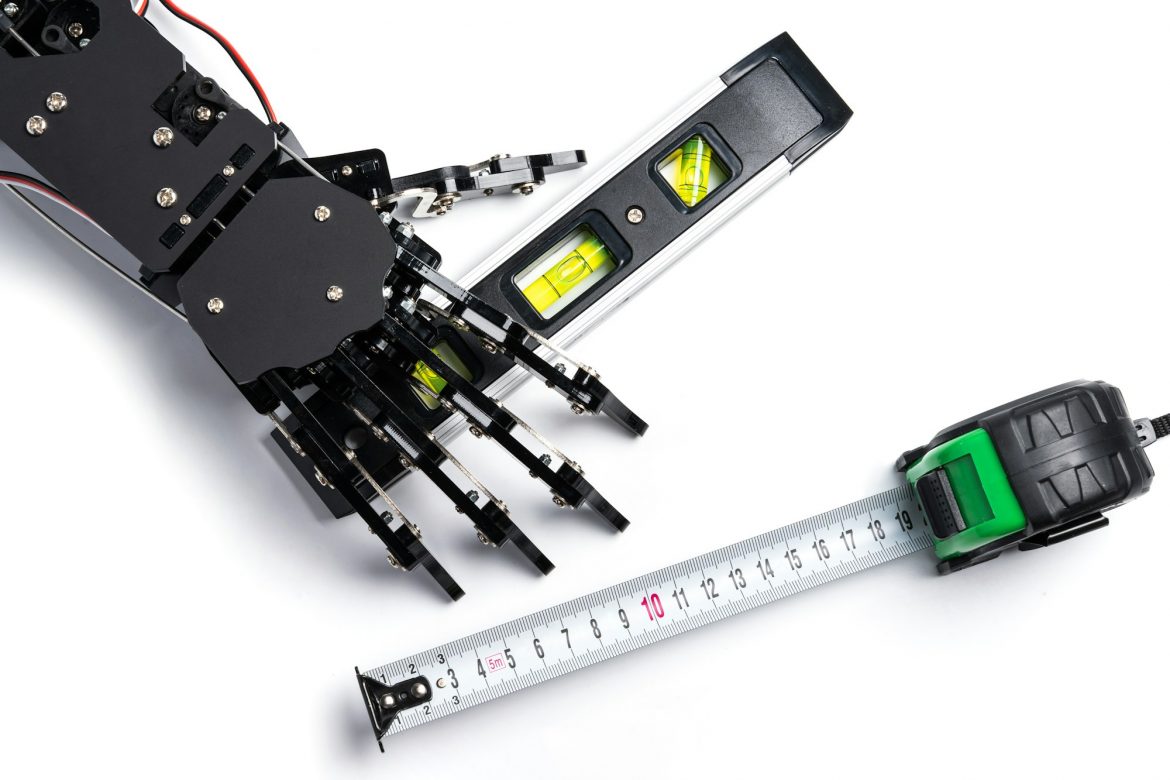 Real robotic hand with bubble level.