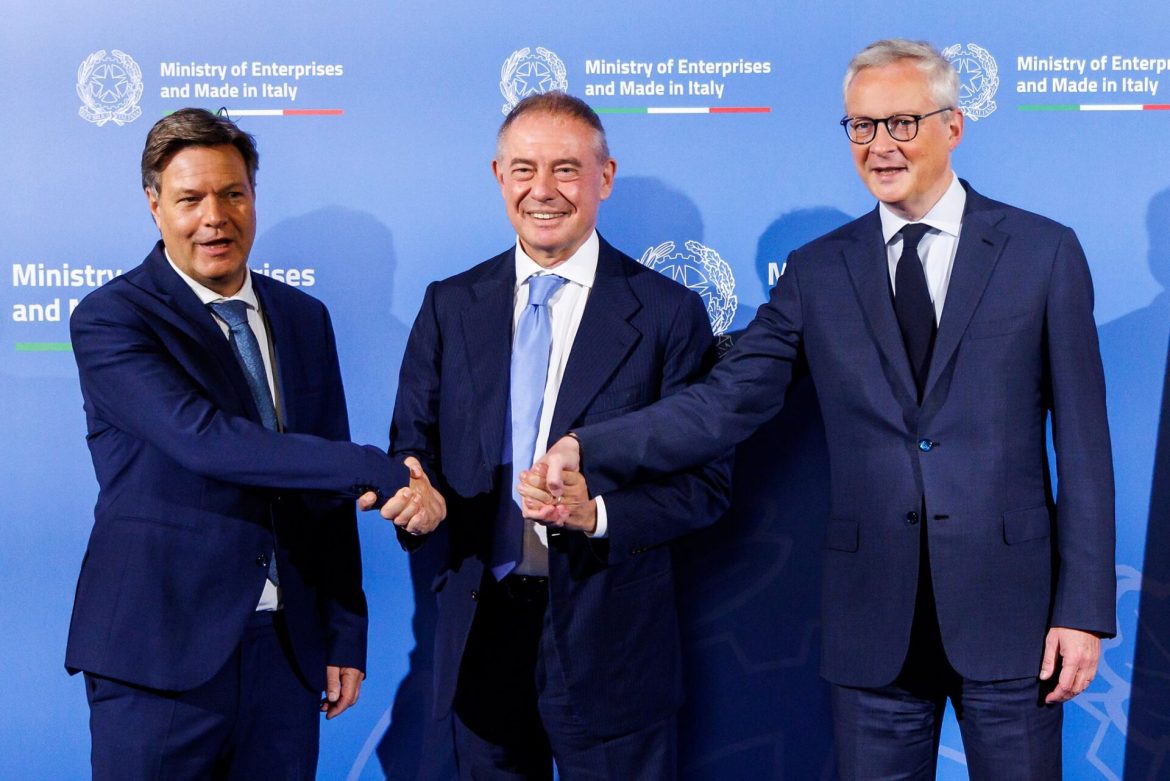 قمة مجموعة السبع تتناول تأثير الذكاء الاصطناعي على الوظائف في مؤتمر كالياري