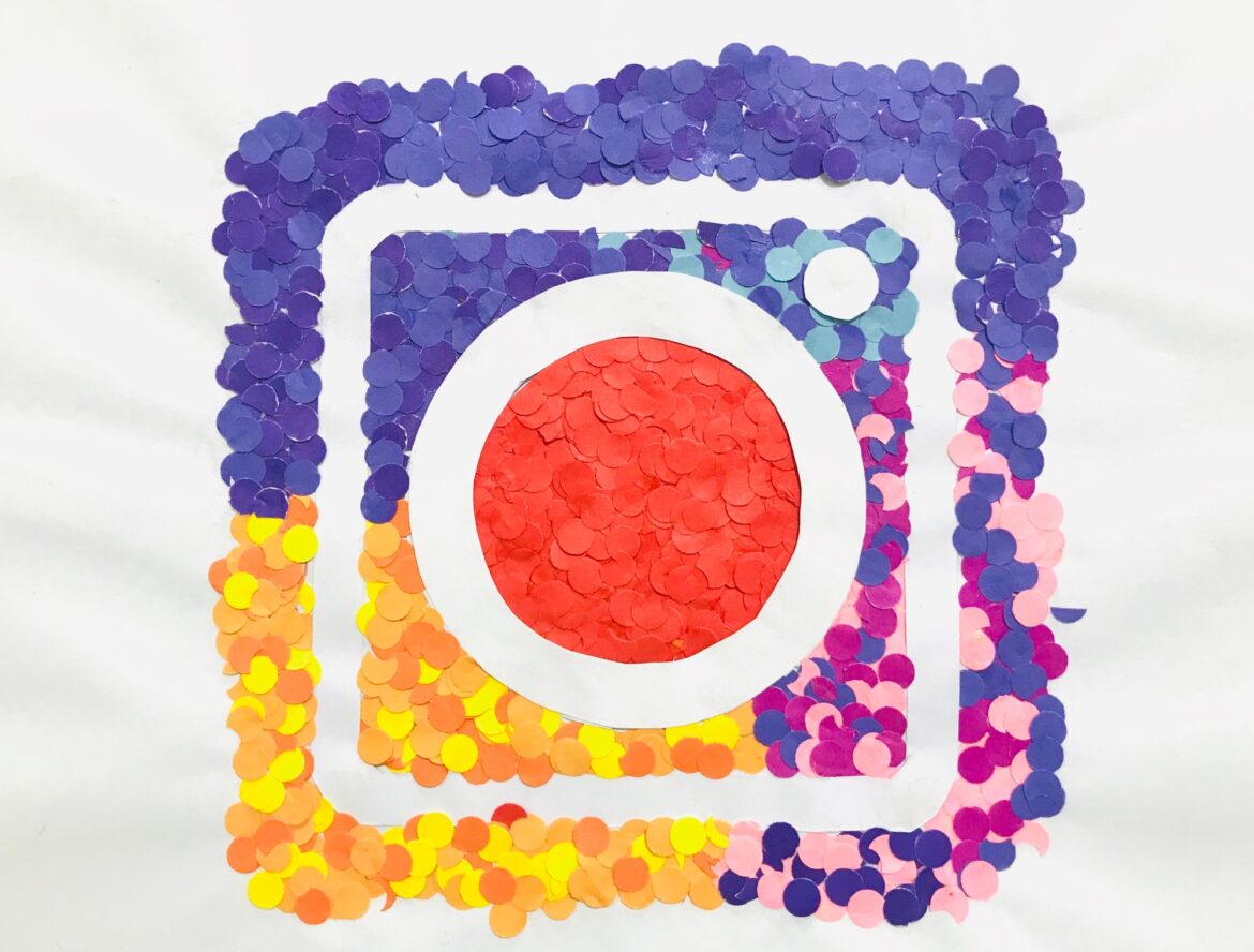 Instagram logo made by thousands of colorful circles 14