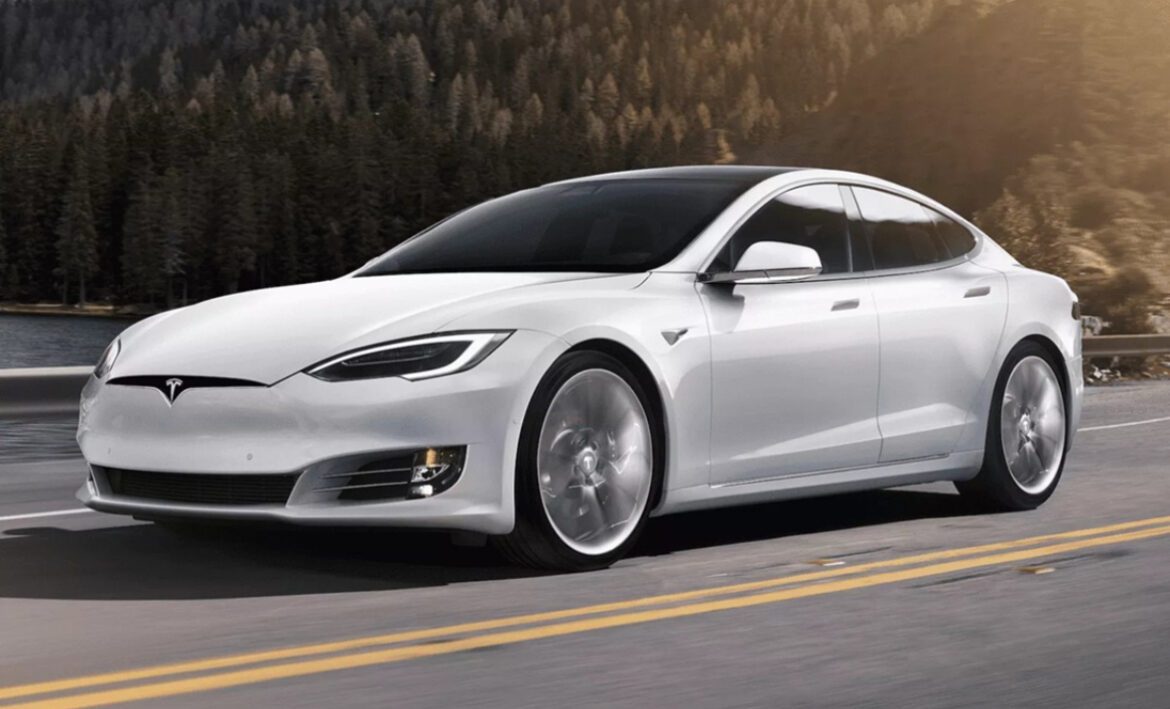 تسلا تخفض أسعار موديلات Model S وModel X حتى 12,000 دولار