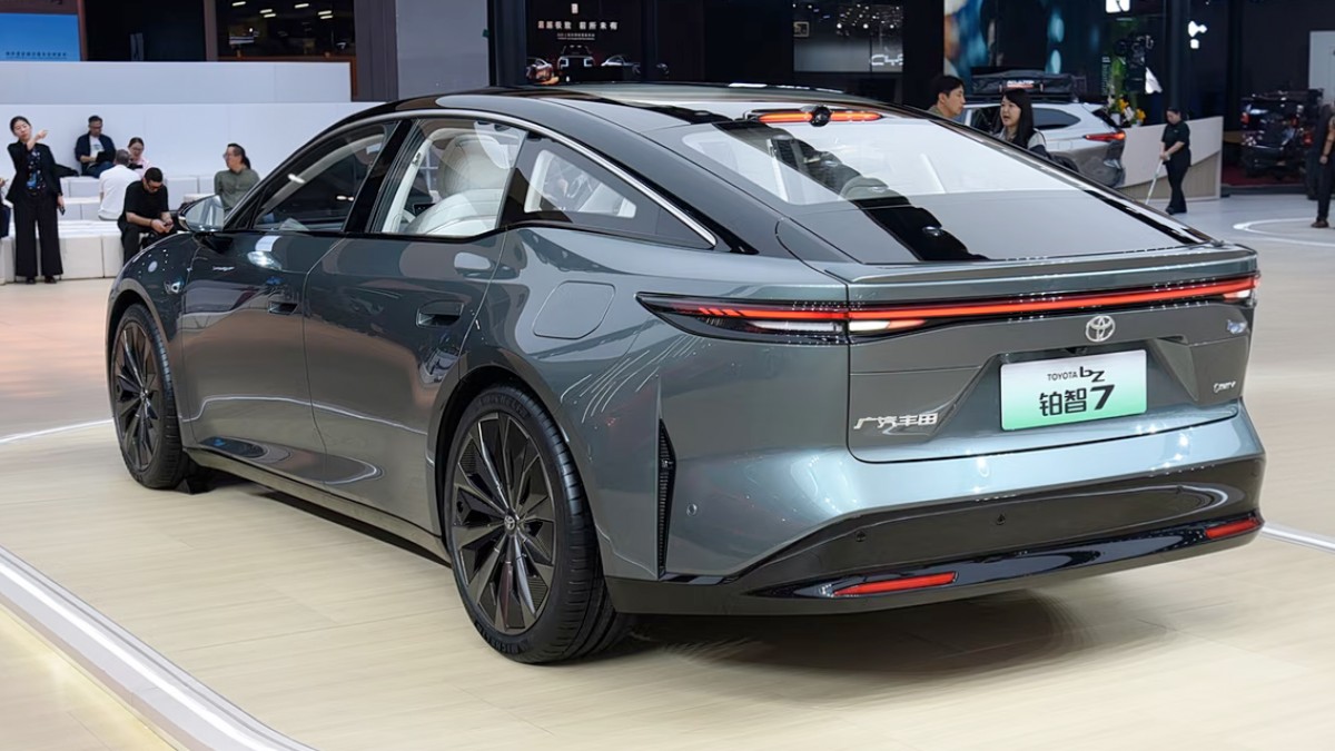 تويوتا bZ7