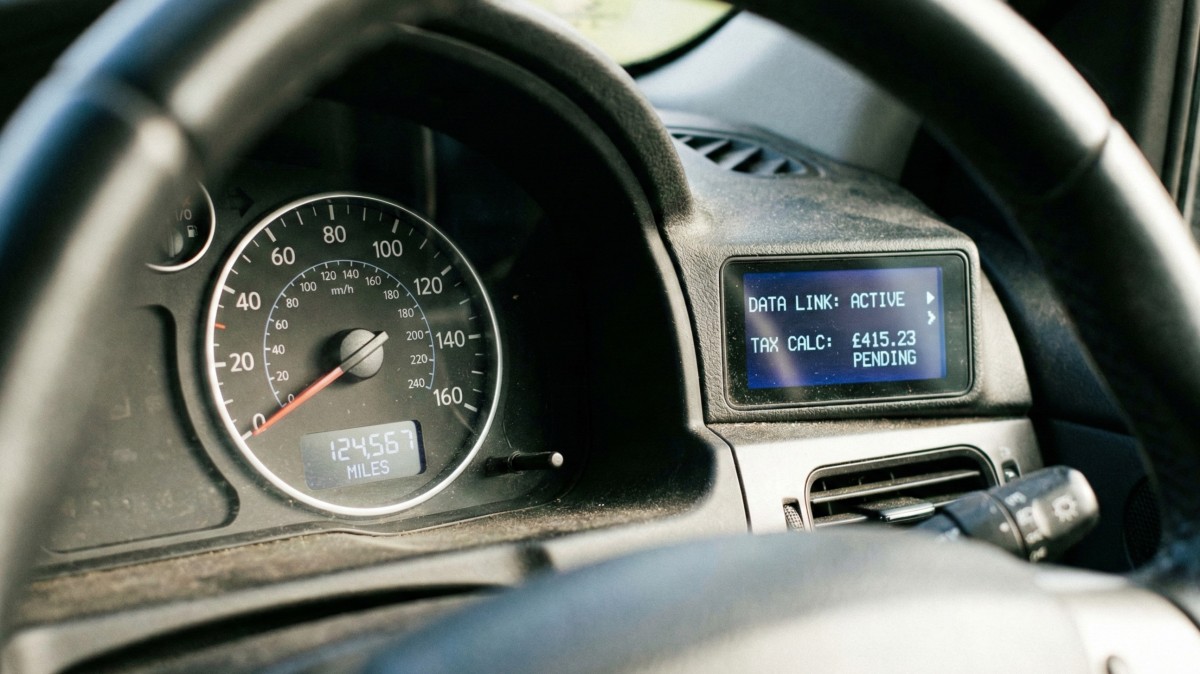 صورة توضيحية للسيارات الكهربائية