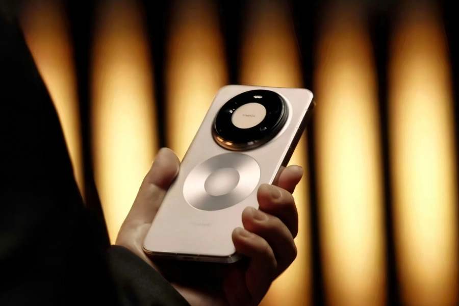 تصميم ميت 80 برو ماكس