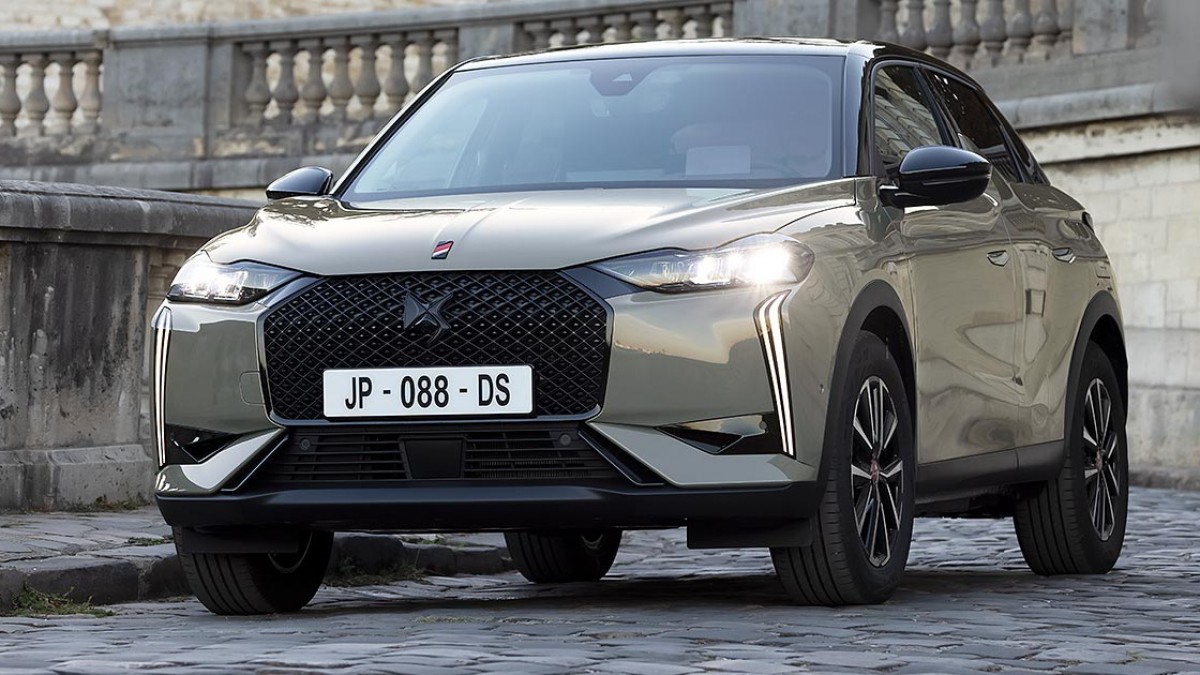 DS launches limited edition race-inspired DS 3, N°4 and DS 7