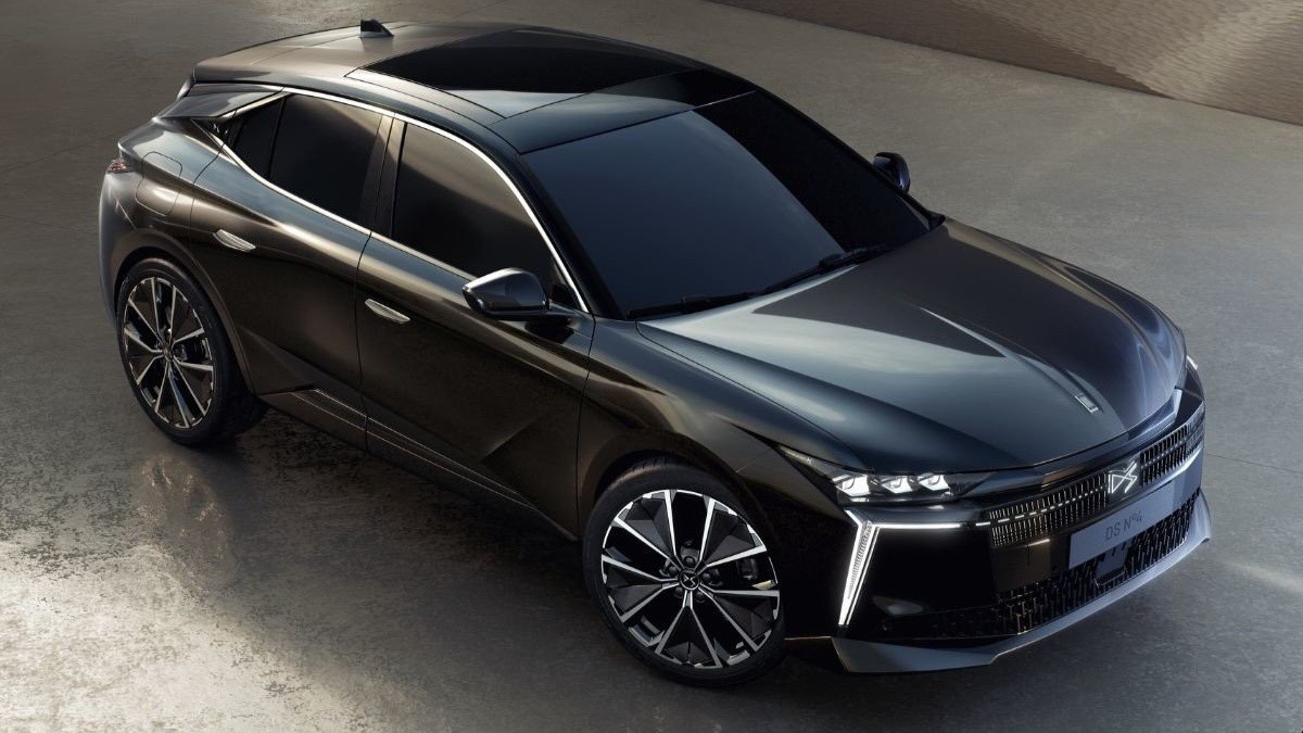 DS launches limited edition race-inspired DS 3, N°4 and DS 7