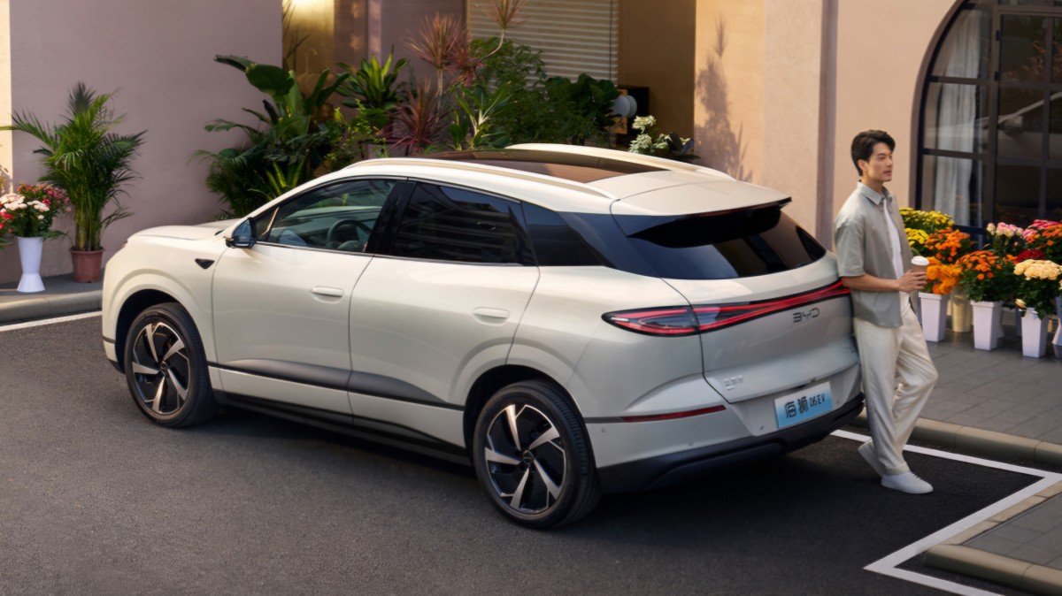 صورة لسيارة BYD Sealion 06