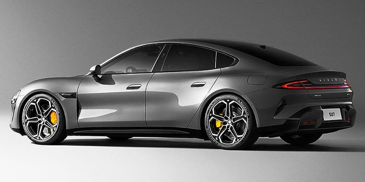 سيارة شياومي SU7 MAX