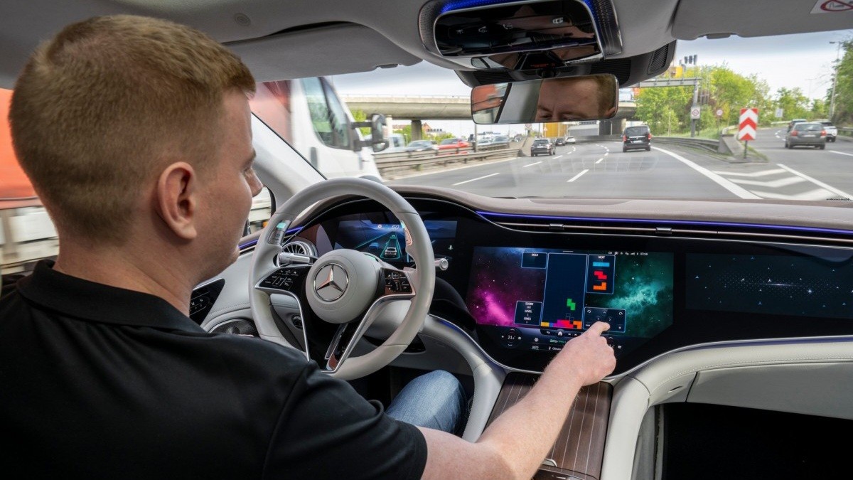 درايف بايلوت في العمل