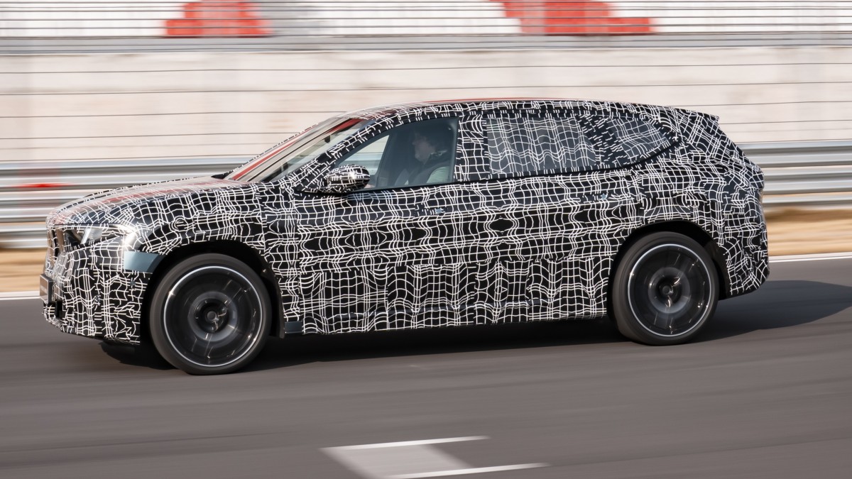 2026 BMW iX3 LWB - المصدر: بي إم دبليو