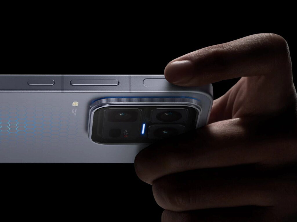 iQOO 15 Ultra teased with Gaming Shoulder Triggers