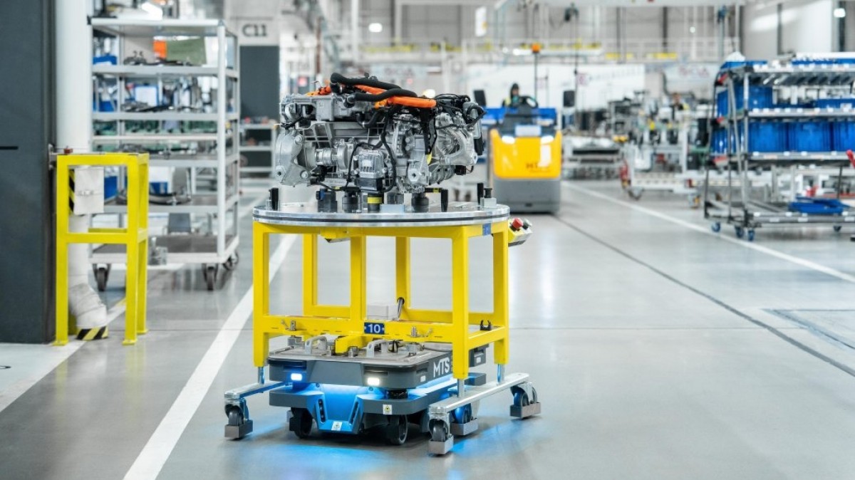 Porsche Cayenne Electric production begins