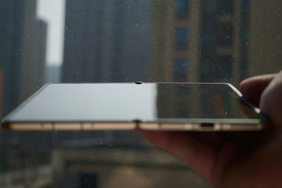 Honor Magic V6 Display