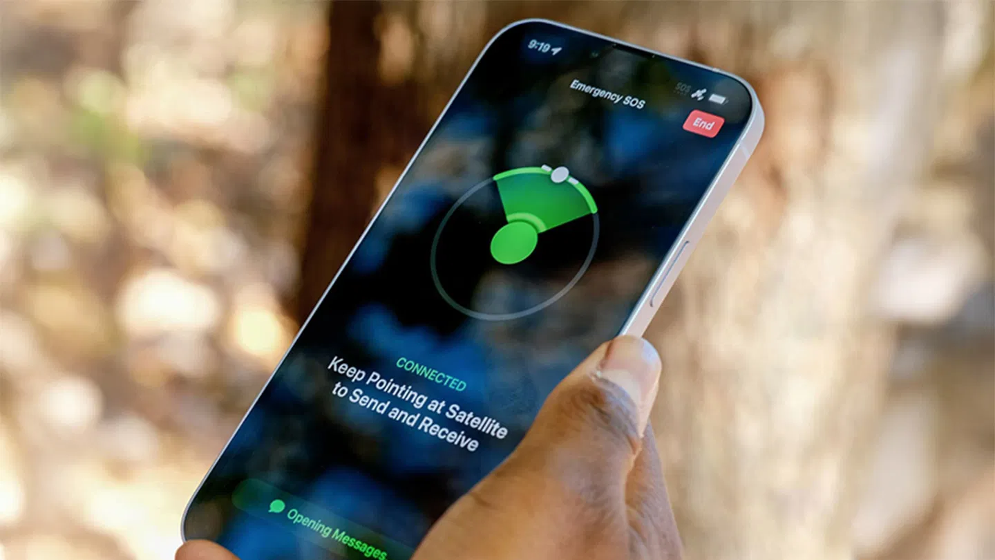 خدمة SOS عبر الأقمار الصناعية في آيفون