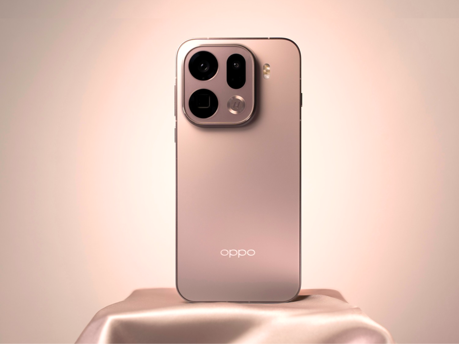 تسريبات جديدة تكشف عن مواصفات هاتف Oppo Find X9s Pro الرائد 