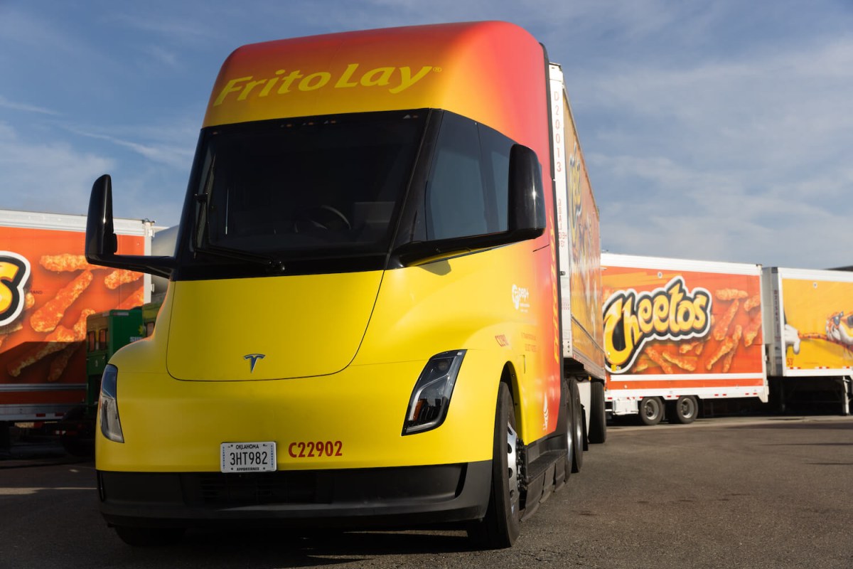 Tesla finally starts building the Semi truck at its new Nevada factory