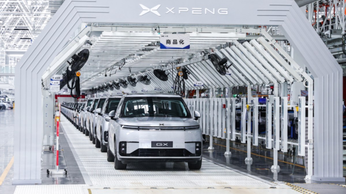 كيف تستخدم XPeng ميزانية 500 مليون دولار لإعادة تعريف الذكاء الاصطناعي في السيارات الكهربائية
