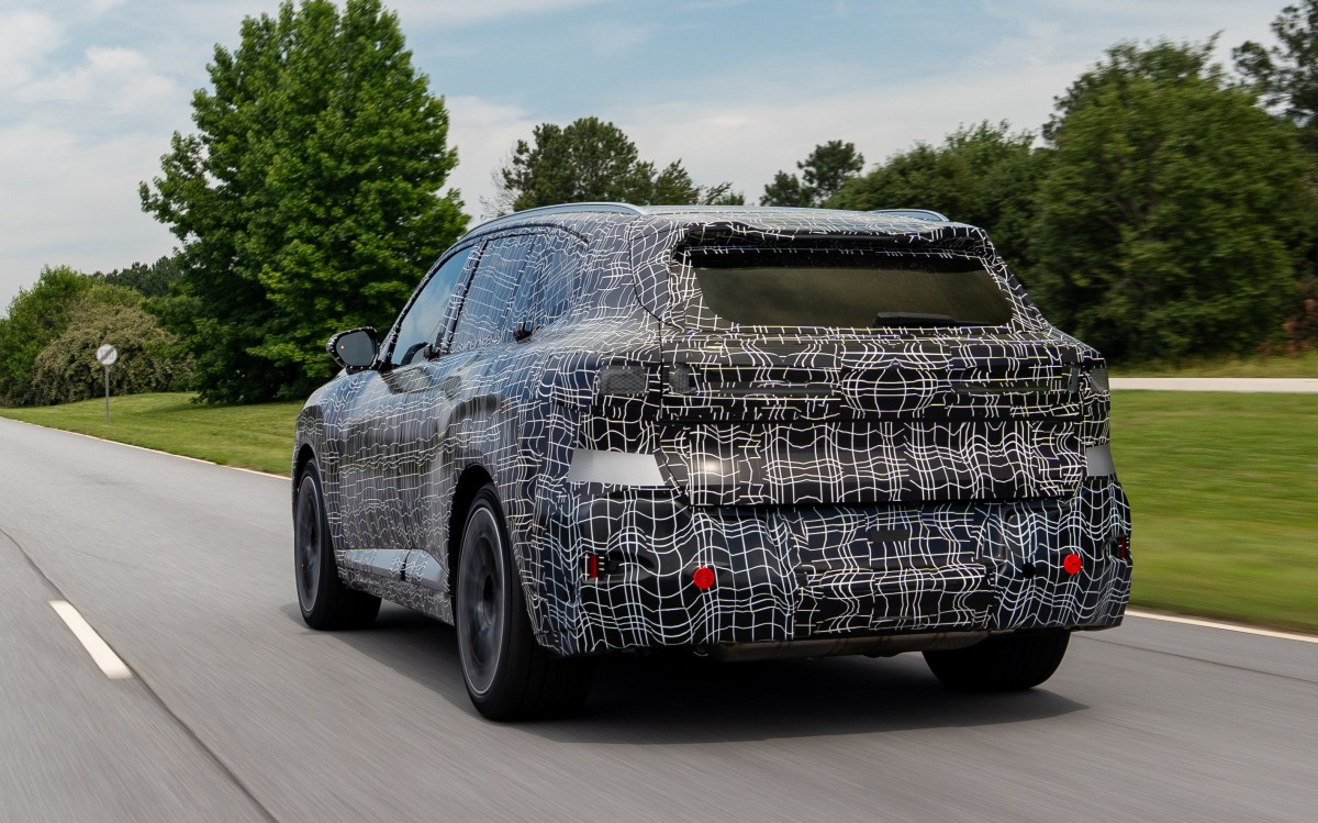 BMW iX5 has a lot of power and a huge battery, final testing commences